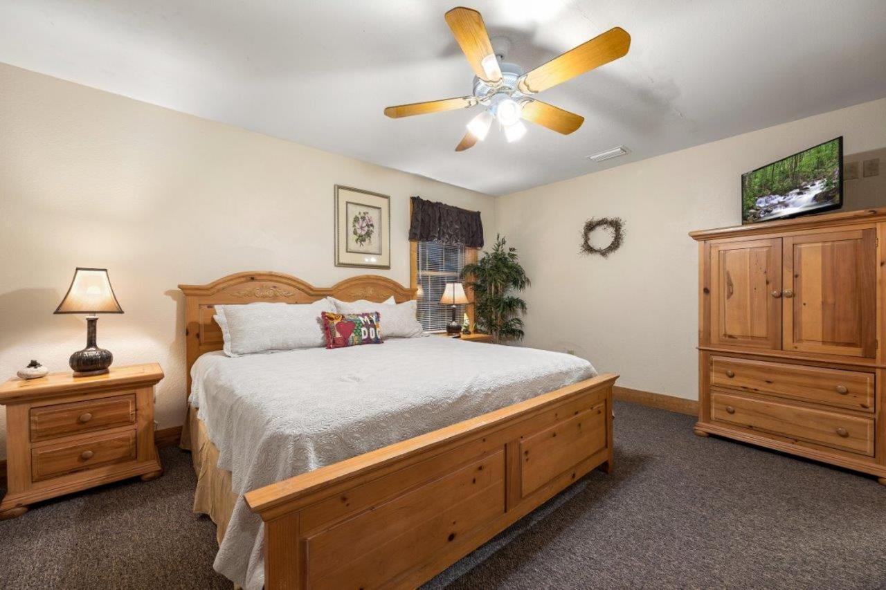 Poplar Point Unit 12e By Eden Crest * Pigeon Forge