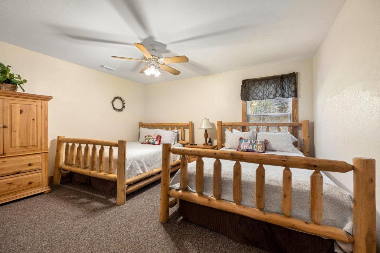 Apartment Poplar Point Unit 12e By Eden Crest Pigeon Forge