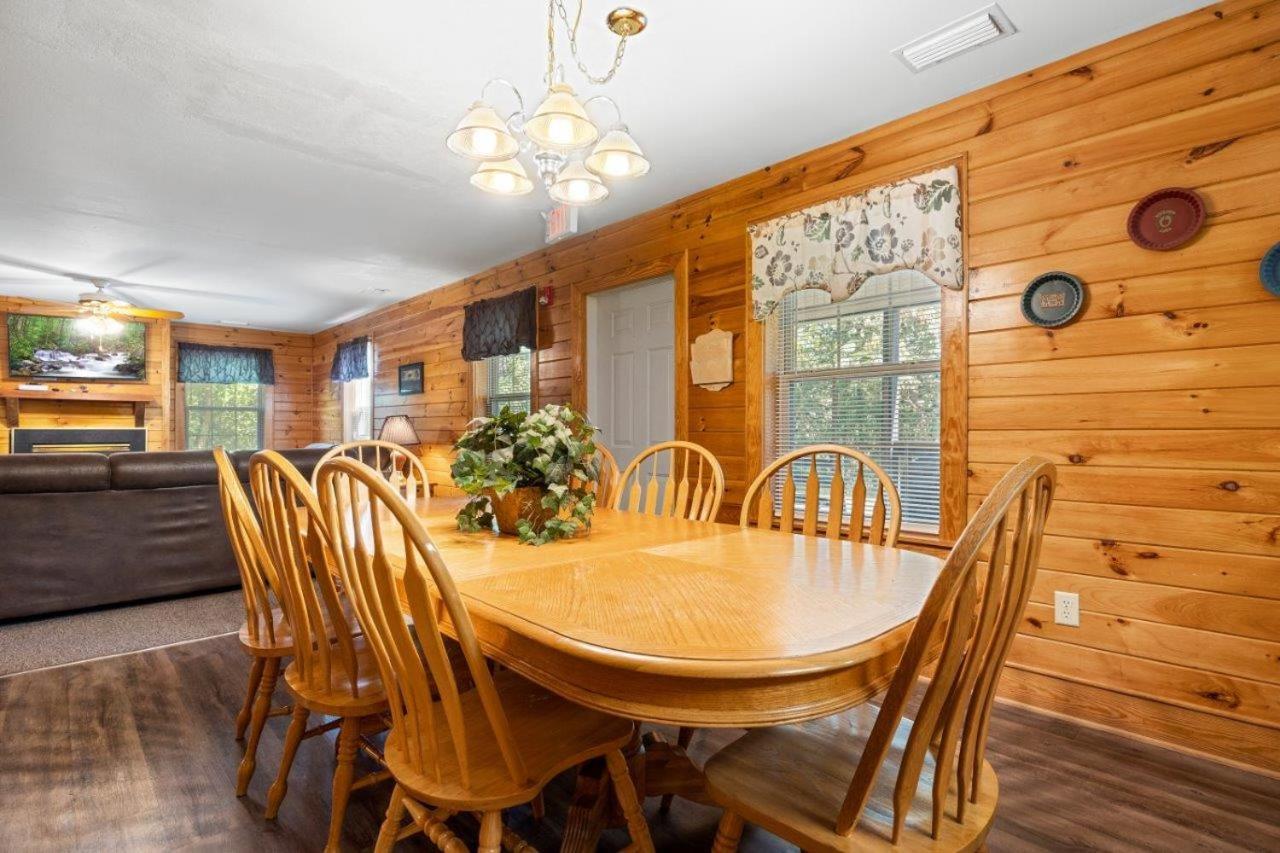 Apartment Poplar Point Unit 12e By Eden Crest Pigeon Forge